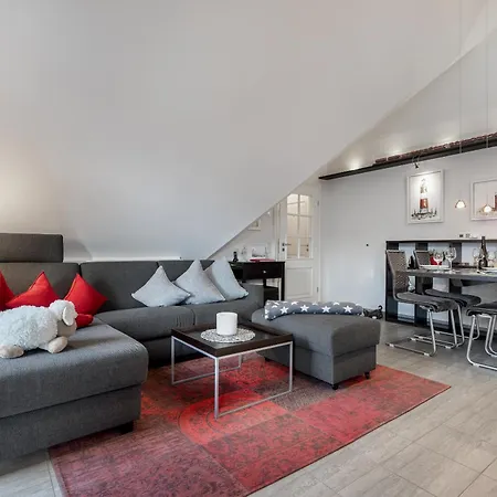 Berthin Bleeg App 8 Di Fu